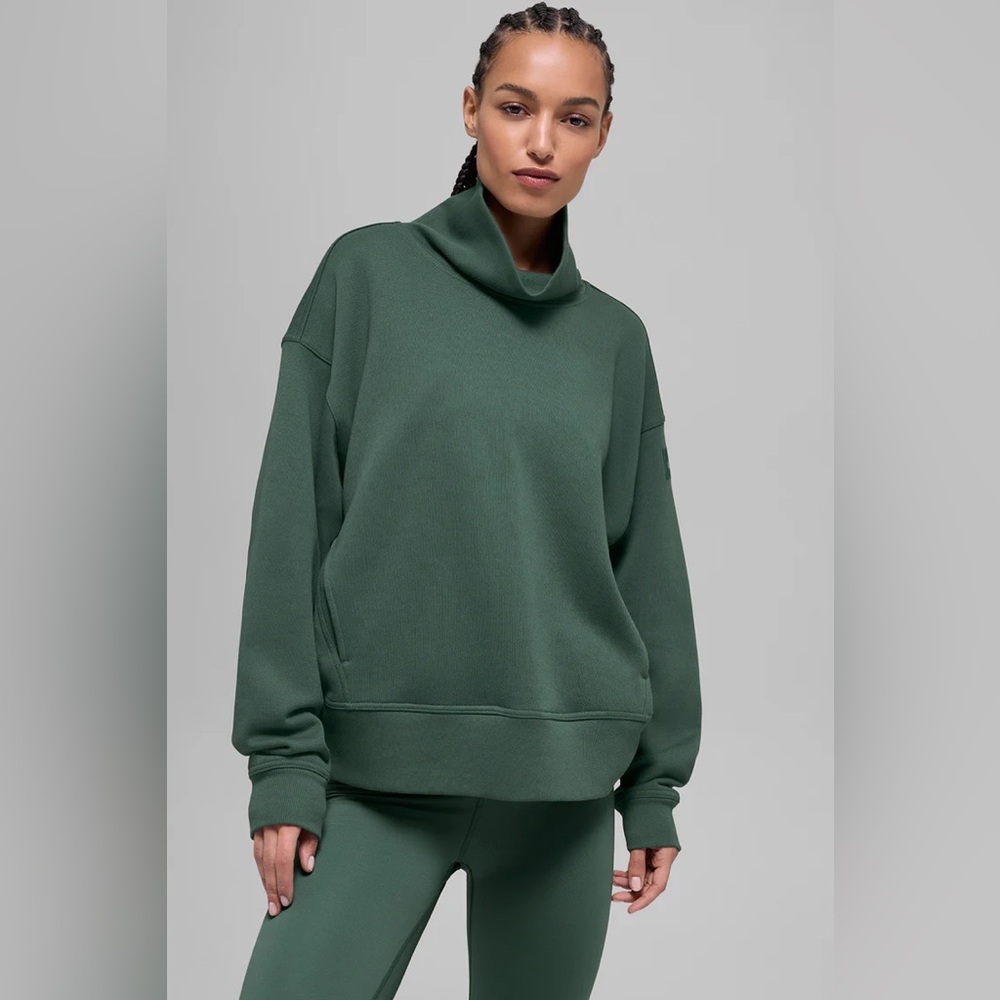Alo Yoga Hazy Mock Neck Pullover Clover Green Size:Medium NWT